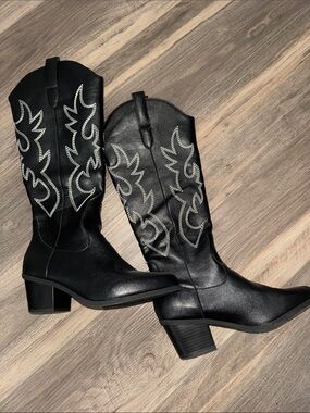 Like new cowboy boots